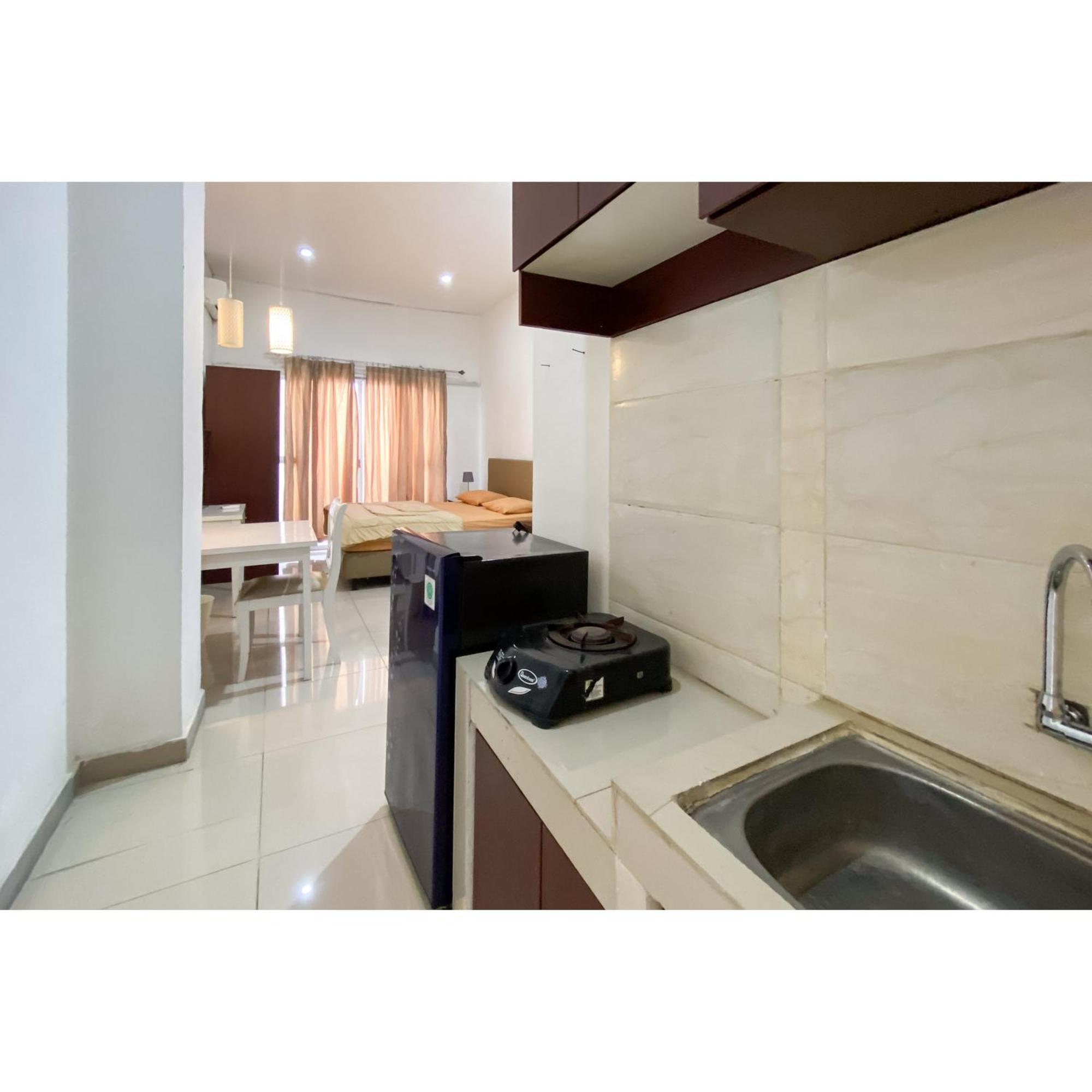Curves Mitra Reddoorz Hotel 2*